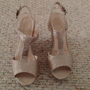 Rampage gold glittery wedges